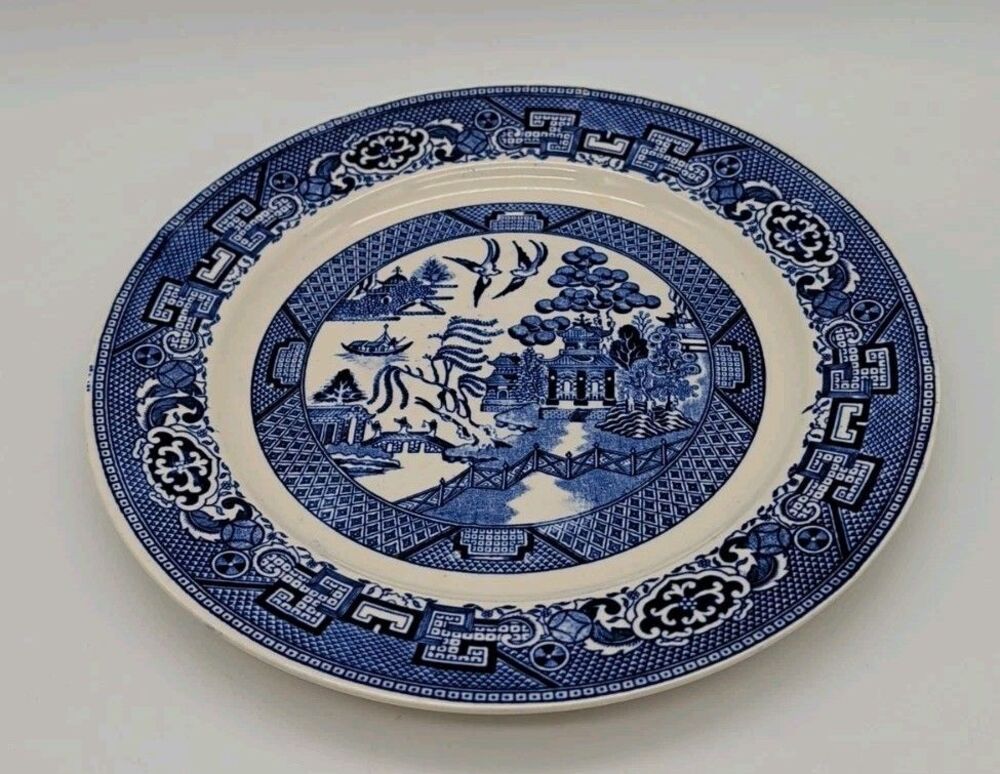 Vintage Homer Laughlin Blue Willow Ware 9 7/8" Dinner Plate